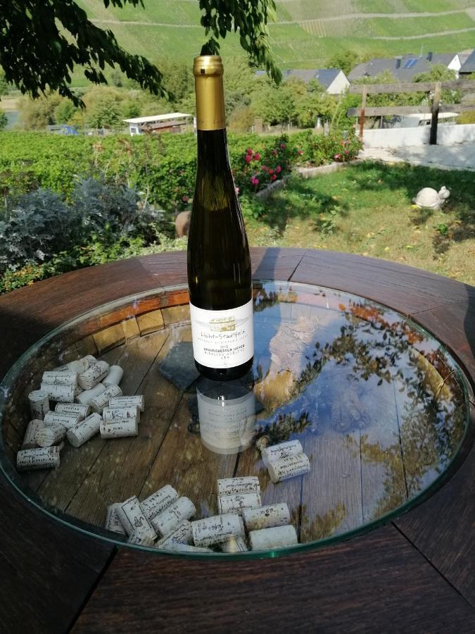 Weingut Licht-Stadtfeld เบราเนอแบร์ก ภายนอก รูปภาพ