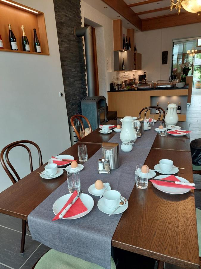 Weingut Licht-Stadtfeld เบราเนอแบร์ก ภายนอก รูปภาพ