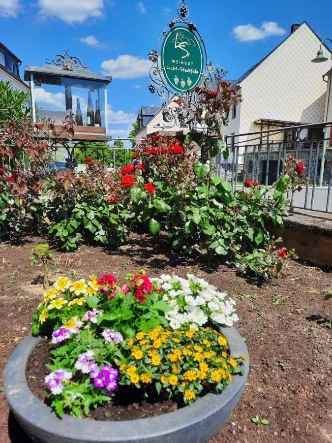 Weingut Licht-Stadtfeld เบราเนอแบร์ก ภายนอก รูปภาพ